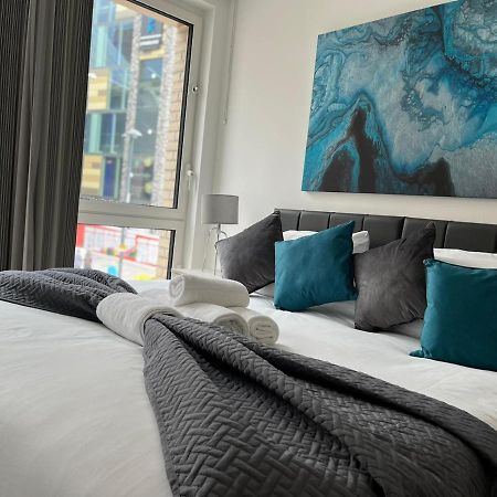 Spacious, Bright & Modern 1 & 2 Bed Apartments At Sligo House - Central Watford Γουάτφορντ Εξωτερικό φωτογραφία