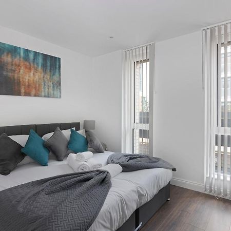 Spacious, Bright & Modern 1 & 2 Bed Apartments At Sligo House - Central Watford Γουάτφορντ Εξωτερικό φωτογραφία