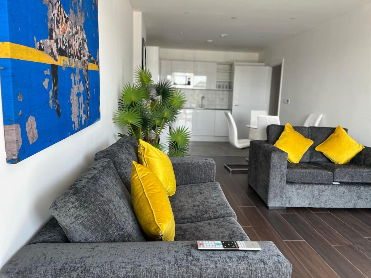 Spacious, Bright & Modern 1 & 2 Bed Apartments At Sligo House - Central Watford Γουάτφορντ Εξωτερικό φωτογραφία