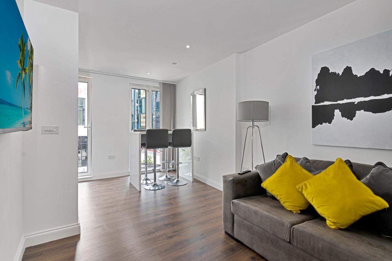 Spacious, Bright & Modern 1 & 2 Bed Apartments At Sligo House - Central Watford Γουάτφορντ Εξωτερικό φωτογραφία