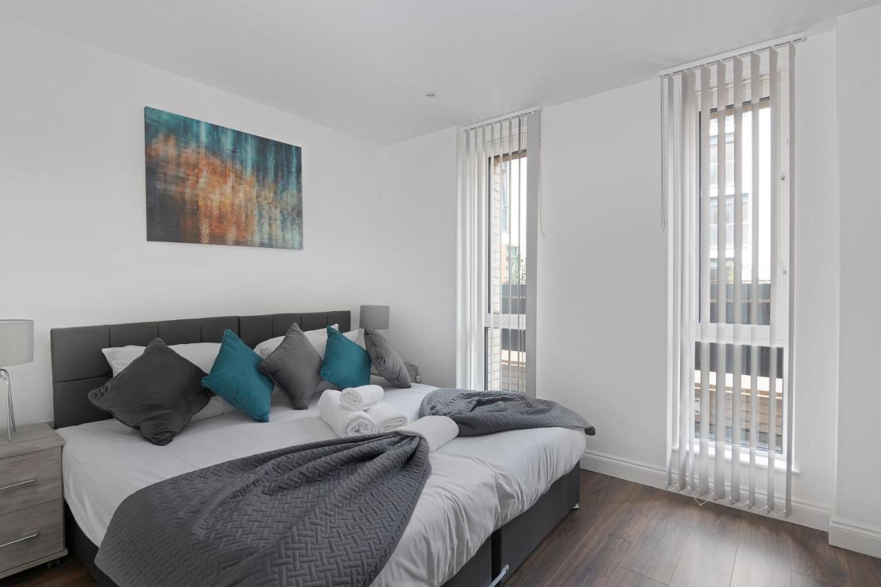 Spacious, Bright & Modern 1 & 2 Bed Apartments At Sligo House - Central Watford Γουάτφορντ Εξωτερικό φωτογραφία