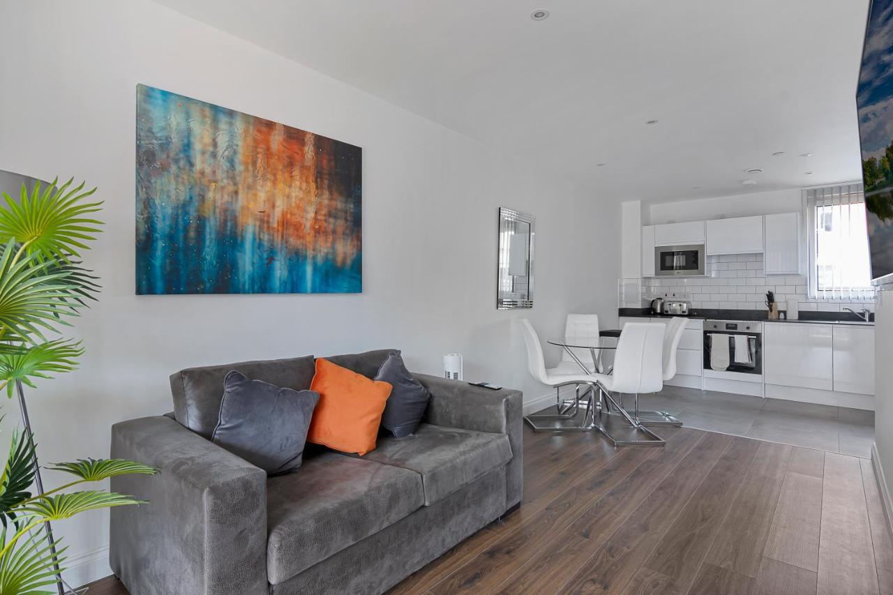 Spacious, Bright & Modern 1 & 2 Bed Apartments At Sligo House - Central Watford Γουάτφορντ Εξωτερικό φωτογραφία