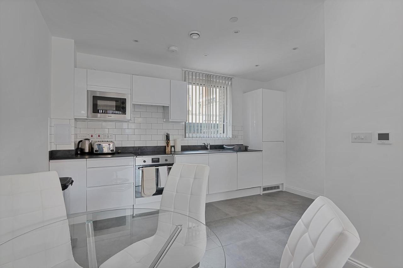 Spacious, Bright & Modern 1 & 2 Bed Apartments At Sligo House - Central Watford Γουάτφορντ Εξωτερικό φωτογραφία