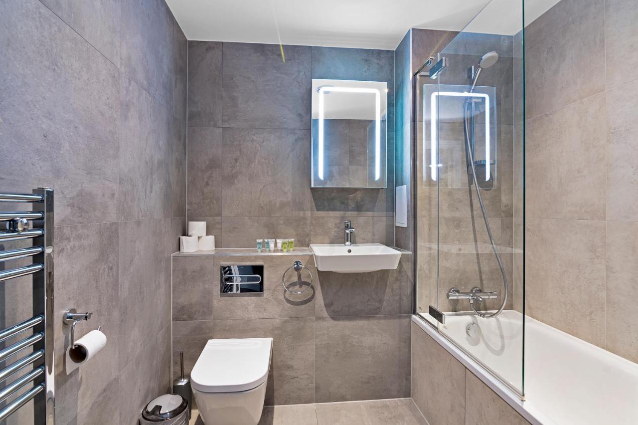 Spacious, Bright & Modern 1 & 2 Bed Apartments At Sligo House - Central Watford Γουάτφορντ Εξωτερικό φωτογραφία