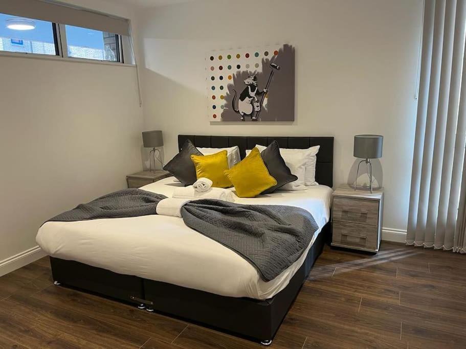 Spacious, Bright & Modern 1 & 2 Bed Apartments At Sligo House - Central Watford Γουάτφορντ Εξωτερικό φωτογραφία